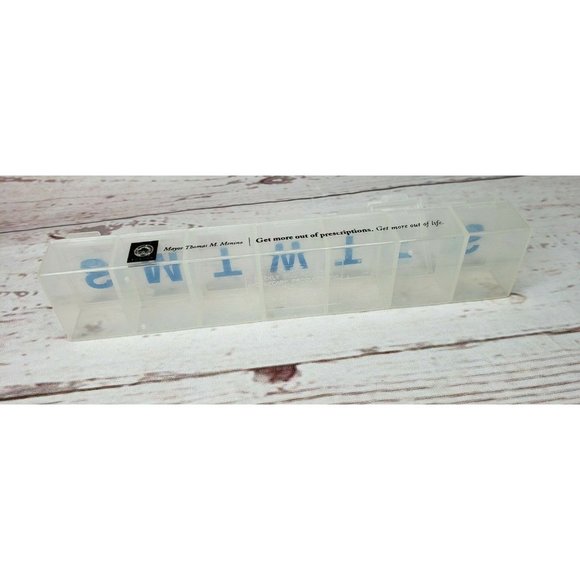 Blue Letter Vitamin Pill Reminder Container Organizer Dispenser 7 Day Storage - Picture 6 of 9
